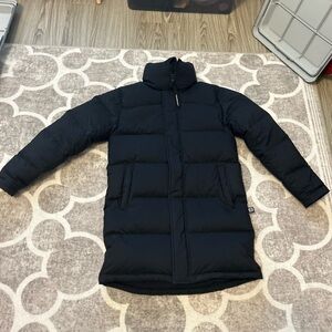 Aritzia The Supersinch Puff Mid Black XXS